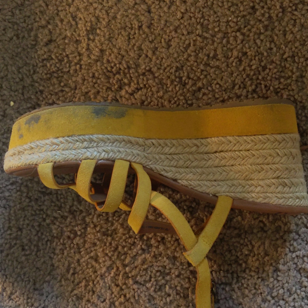 Shoes - Picture 5 of 6